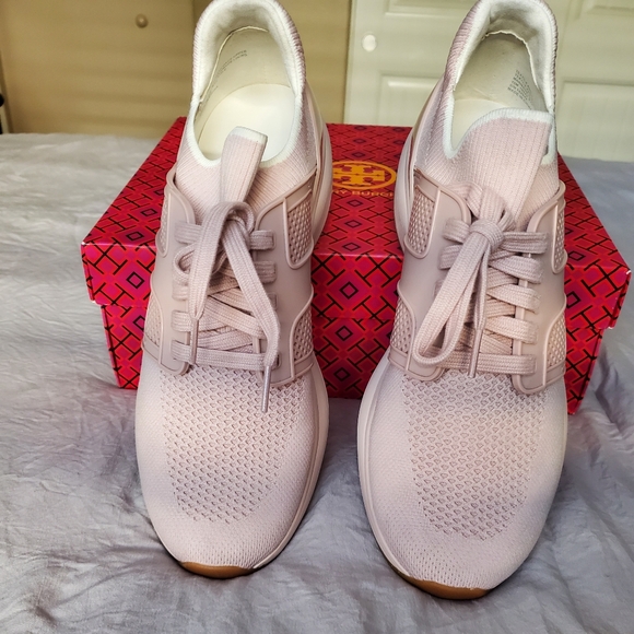 🎀 Tory Burch T Sock Runner Sneaker Size 10🎀 - Picture 2 of 7